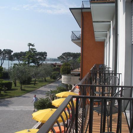 Hotel Mirabello Sirmione Exterior foto